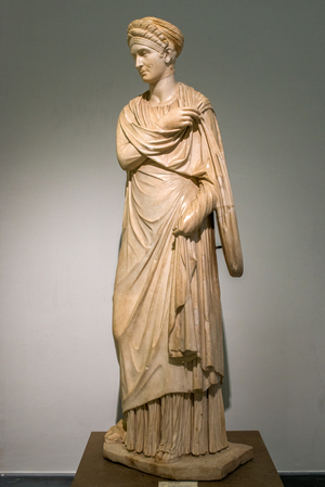 Roman art: Farnese Collection - Little Herculaneum Woman - The head is a portrait of Antonia - Archaeological National museum - MANN, Naples, Italy