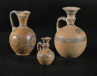 Cypro-Phoenician vessels (ceramic)