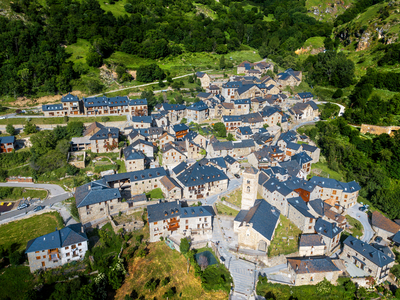 Aerial view of Durro village, Valle de Boi, Lleida, 2021 (photo)