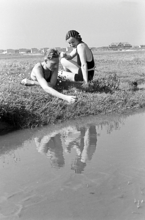 Summer holidays on the North Sea Island Juist, Germany 1930s (b/w photo)