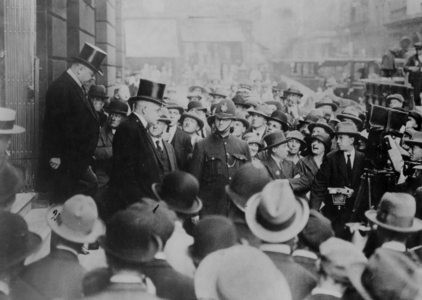 Wilhelm Marx and Gustav Stresemann in London, 1924 (b/w photo)