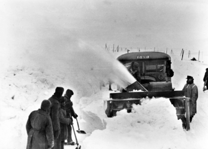 II. WK, Eastern Front, Winter, 1944 (photo)