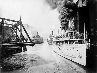 Passenger boats in the Chicago River, Chicago, Illinois, USA, c.1905 (b/w photo)