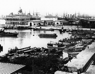 Camaras Fleet, Suez Canal (b/w photo)