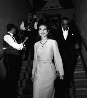 Maria Callas and Aristote Onassis at the Premiere of the Lido show, 20 December 1966 (photo)