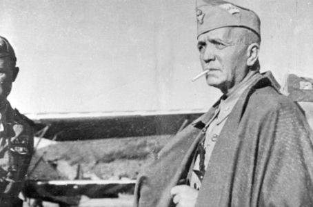 Pietro Badoglio in Abyssinia, 1935/1936 (b/w photo)