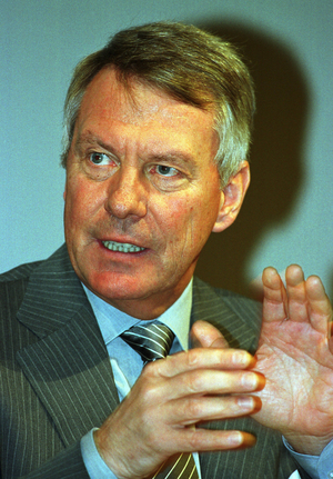 Manfred SCHNEIDER, 1999 (photo)