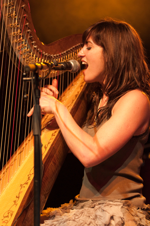 Lucinda Belle (photo)