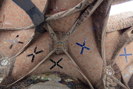 Church (Cripta Colònia Güell). Exterior view. The entrance. 1898-1914 (photo)