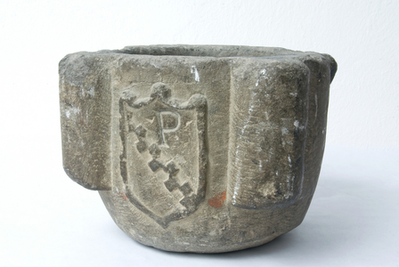 Venetian factory blanket from the 17th century with various representations Yellow silk with yellow embroidery ()