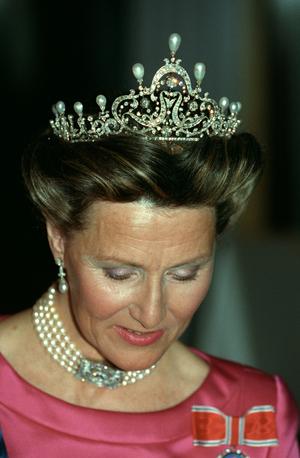 Silviya Sent Vudmenning kastingi Silviya Sent Vudmenning kastingi