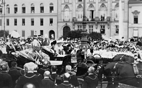 Visit of the Swedish royal couple in Berlin, 1908 (b/w photo)