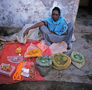 A woman trader, Djibouti market 2008 (photo)
