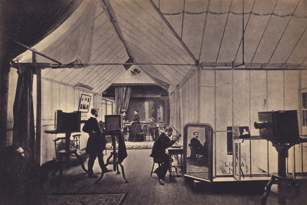 Photographer's studio (b/w photo)