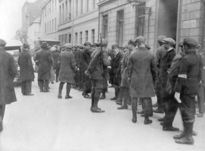A police station that was occupied by separatists in Enefeld, 1923 (b/w photo)