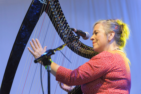 The Poozies, Mary Macmaster (photo)