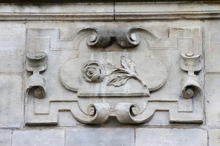 La Rose, Facade of 38 square des Heros, Arras, Pas-de-Calais, France, 2019 (photo)
