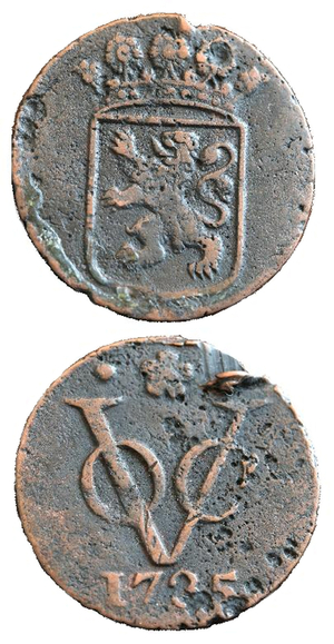Netherlands: Two sides of a duit, a coin minted in 1735 by the VOC or Dutch East India Company.
