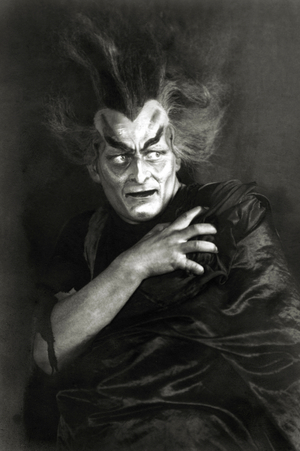 Julius Pölzer (1901 - 1972) as Loge in Richard Wagner 's opera Das Rheingold (The Rhine Gold)