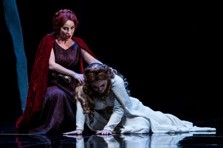 Daniella Schillaci as Norma and Sonia Ganassi as Adalgisa (photo)