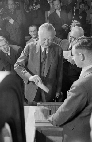 West German elections …, 1953 (photo)