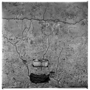 Image of a wall showing "bouche d'incendie" - fire hydrant sign, Paris early early 1950's