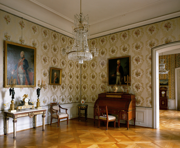 Room with Lasalle-tapestry and mahogany desk by David Roentgen, formerly property of Empress Catherine II of Russia … (tapestry)