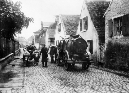Two carts in Forst, 1934