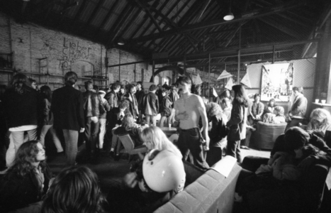 DEU, Germany, Bochum: Autonomous groups of the left scene occupied an empty factory…, 1981 (photo)