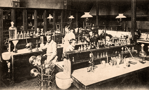 Microbiology Laboratory at L'Institut National Agronomique, Paris, France, c.1910 (postcard)