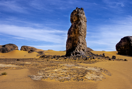 Tin-Merzouga, Tassili n’Ajjer, Tadart Rouge, Tassili n'Ajjer, Algeria, 2000 (photo)