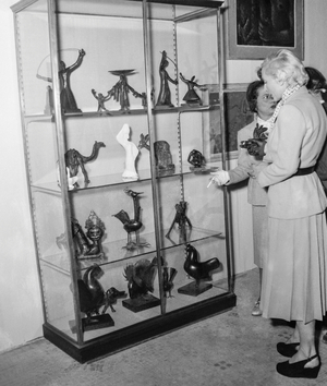Exhibition "France Egypte" at the Louvre, Paris, October 6, 1950 (b/w photo)