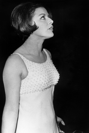 Anne Marie Peysson as Presenter at the Olympia, Paris, 4 December, 1964 (photo)