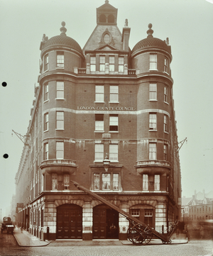 Shoreditch Fire Station: exterior, 1907 (b/w photo)