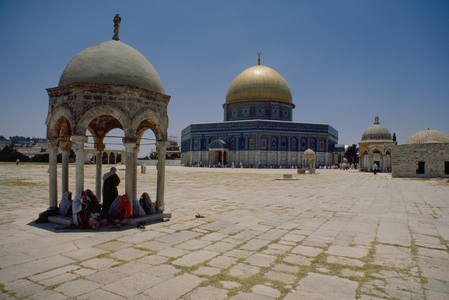 View of the gold domed mosque DOME OF THE ROCK MOSQUE, its surrounding courtyard...., 1980s (photo)