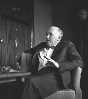 Oslo, 19660618. Minister of Church and Education Kjell Bondevik is interviewed by the Aktuell ..., 1966 (photo)