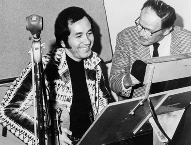 Trini Lopez and Joseph L, Mankiewicz, 1970s (b/w photo)