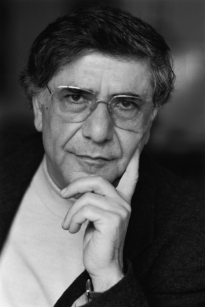 Prof. Dr. Ali Uar Prof. Dr. Ali Uar, Private Lecturer Humboldt University ..., 1999 (photo)