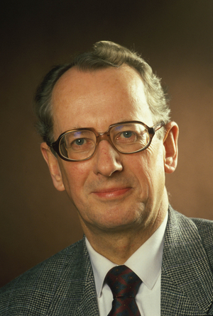 Jan P. Syse (25/11-1930- 17/9-1997). Norwegian Prime Minister 16.10.1989 - 03.11.1990 …, 1988 (photo)