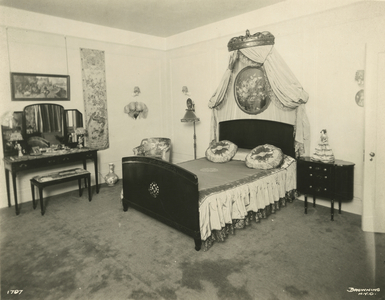 Bedroom, unidentified residence, New York, USA, c.1920-38 (gelatin silver photo)