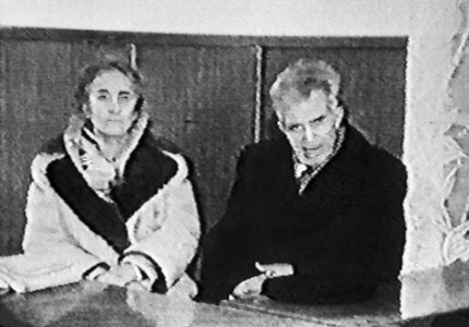 Ceausescu before military court, 1990 (photo)