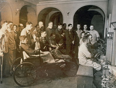 WORLD WAR II. TV for soldiers and wounded.