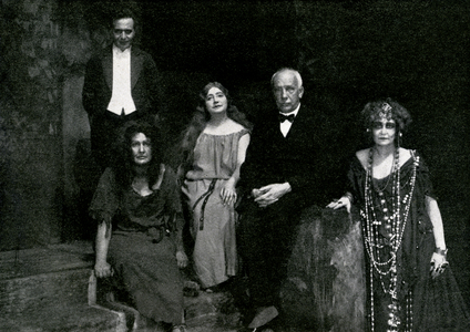 Richard Strauss with cast of Elektra