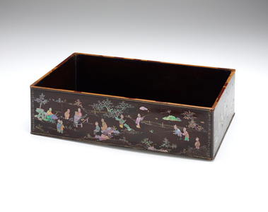 Deep tray, 17th-18th centuries (tray; lacquer on wood, mother-of-pearl, silver, gold and bamboo)