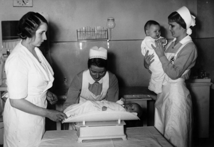 III Reich, NSV child care, 1942 (photo)
