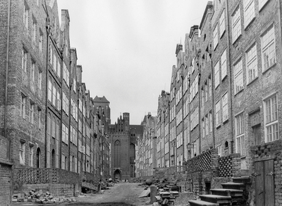 Reconstruction of Danzig, 1959 (b/w photo)
