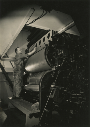 Man at Roller; Consolidated Litho. Corp, USA, c.1920-38 (gelatin silver photo)