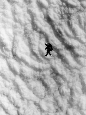 Joseph William Kittinger Jr, World Record For The Highest Jump With A Parachute And The Fastest Speed Achieved By A Man In The Atmosphere, 1960 (b/w photo)