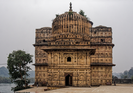 Royal Cenotaphs chhatris, 1501 (photo)