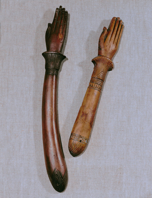 Clappers or drumsticks …